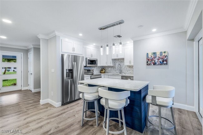 Photo - 975 22nd Ave N