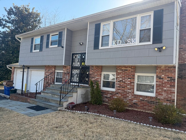 Photo - 121 Oregon Ave