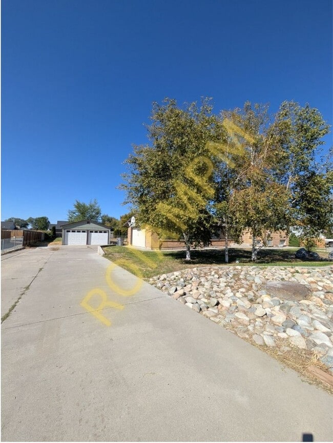 Photo - Spacious 4-Bedroom Home in Prime Twin Fall...