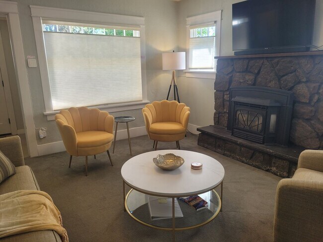 Photo - Charming Historical Home, Desirable Downtown Location. Flexible Lease Terms, 30-day Min. All Util...