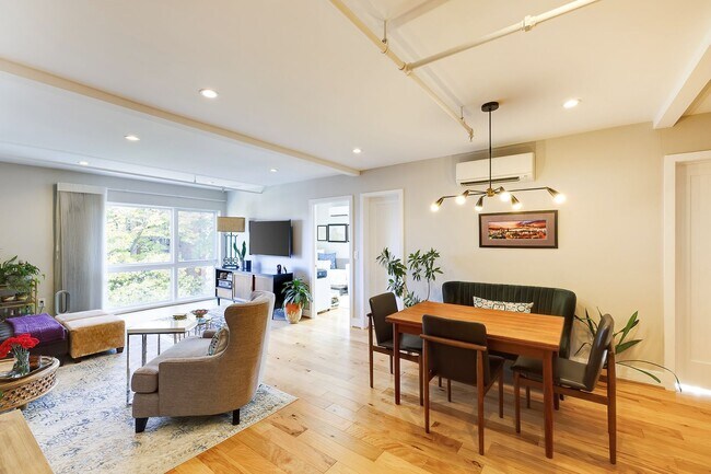 Photo - Live "La Belle Vie"! Your Spacious 2BR, 929 sf Retreat in Columbia Heights is a First-time Rental! Unidad 301