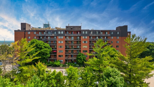 Building Photo - Georgian Towers
