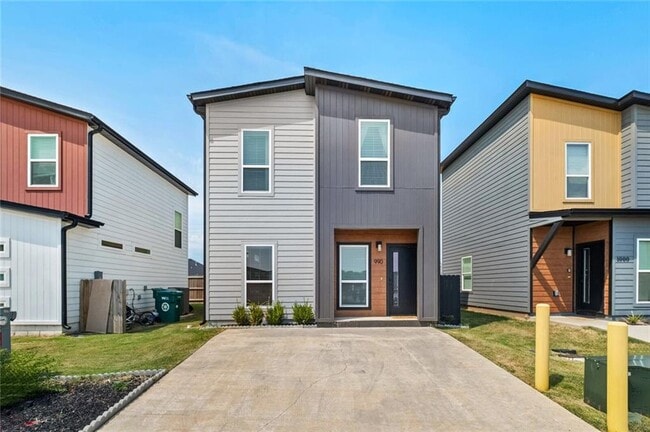 Building Photo - 990 Boardwalk Ave Rental