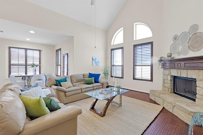 Photo - 687 Ledge Stone Dr