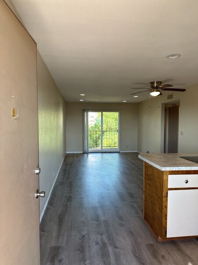 Long Term Unfurnished Xanadu condo uni... Unit C23 Condo for Rent