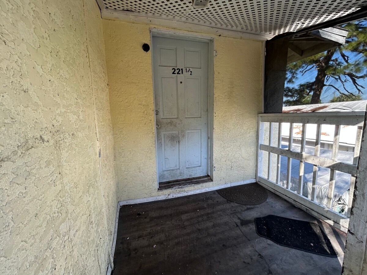 3/1 Downstairs unit in the heart of Bradenton - 3/1 Downstairs unit in the heart of Bradenton Unidad Upstairs