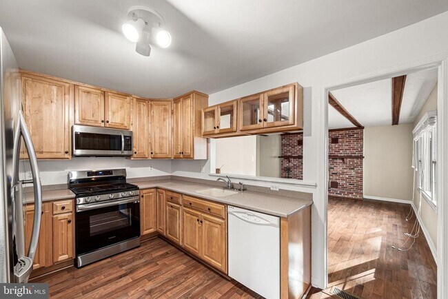 Photo - 717 S Wayne St