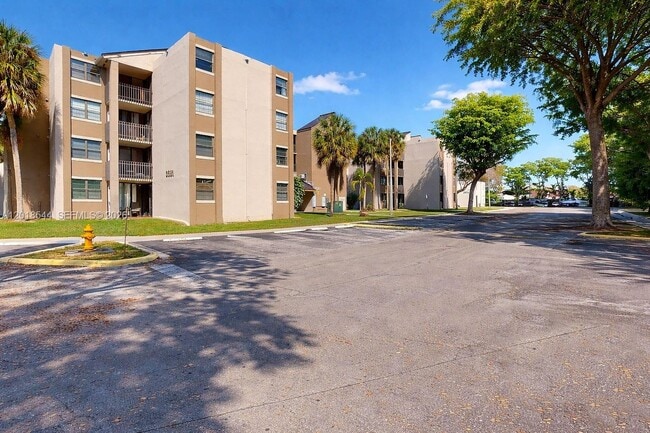 Photo - 3581 SW 117th Ave Unit 5-308