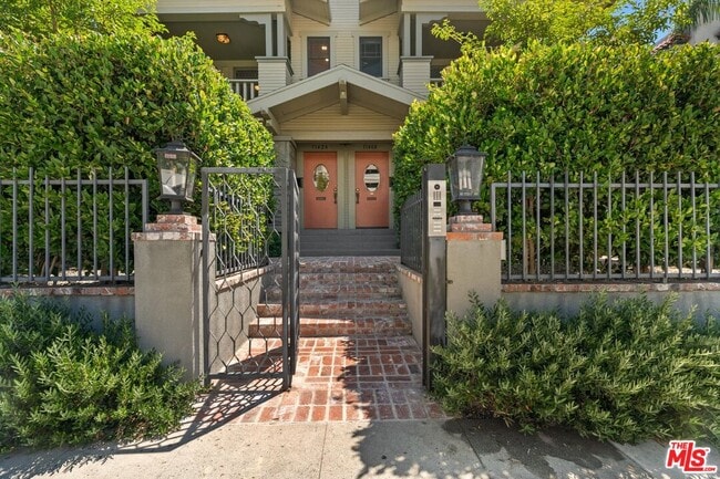 Building Photo - 1140 Lemoyne St Unit 1140 1/2