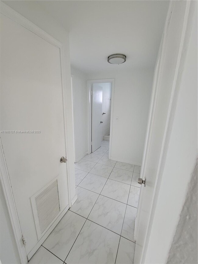 Photo - 2452 SW 5th St Unidad 2452