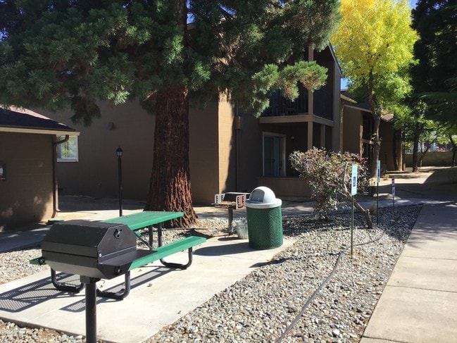 Nevada Hills Apartments