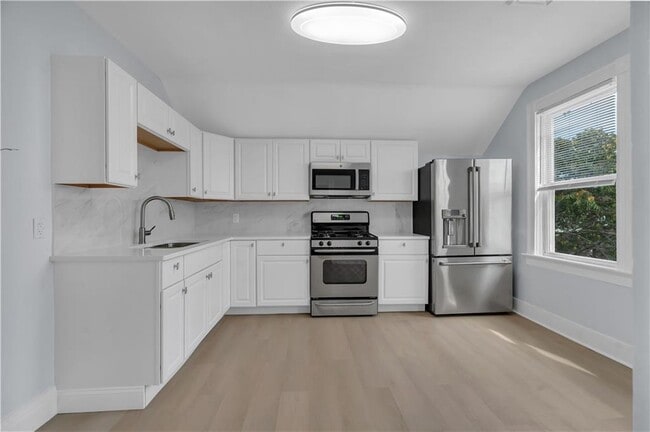 Photo - 131 Wendell St Unit 3