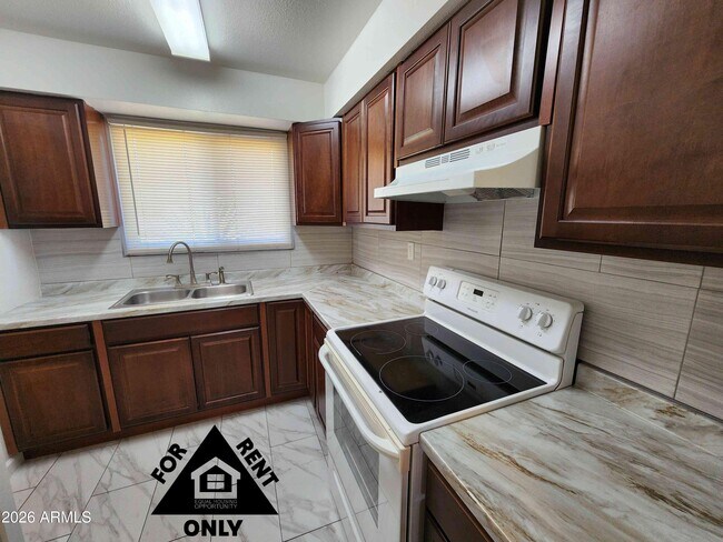 Photo - 7132 W Wolf St