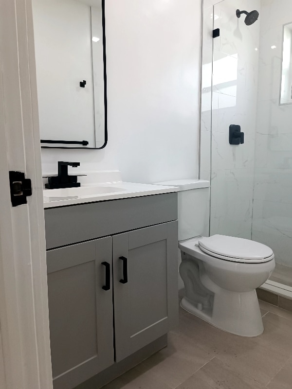 Building Photo - 2489 SW 27th St