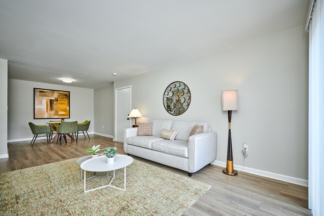 Photo - The Jefferson