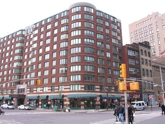 Photo - Greenwich Court