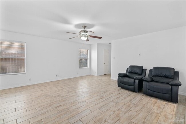 Photo - 23 Violet Ave