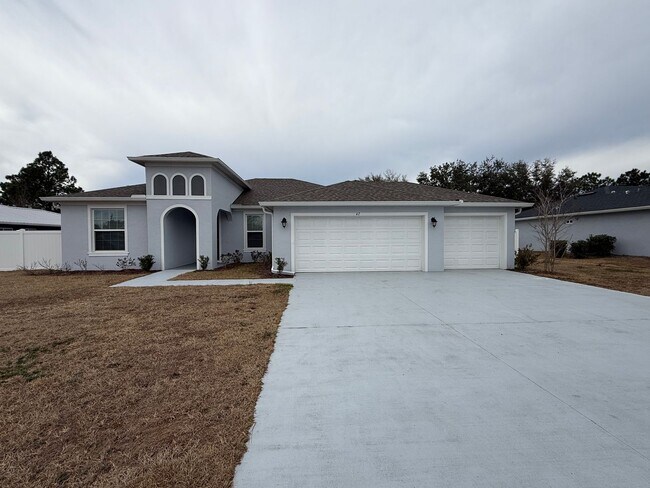 Photo - Beautiful 4 bedroom 2 bathroom home