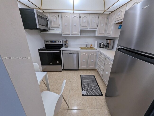 Photo - 2 Abbey Ln Unit 206