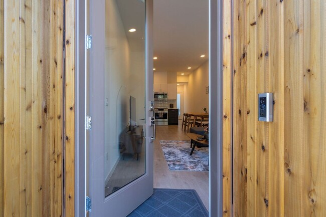 1333 E Denny Way Unidad SI FL4-ID1036021P
