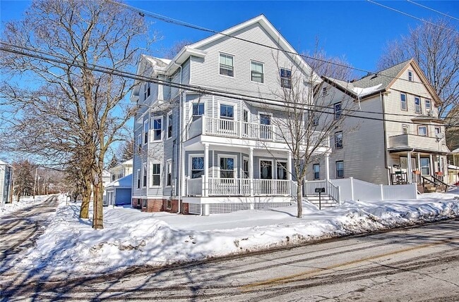 Building Photo - 17 Pidge Ave