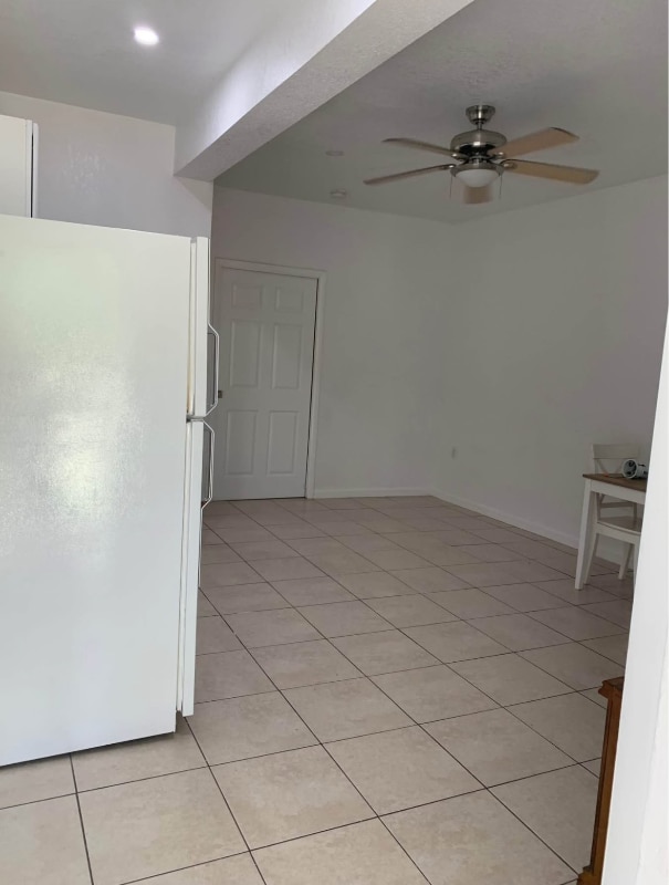 Photo - 973 NW 9th Ct