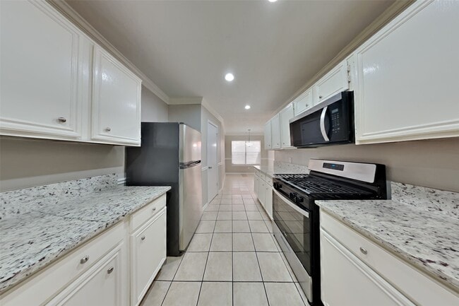 Building Photo - 2510 Foxden Dr Rental