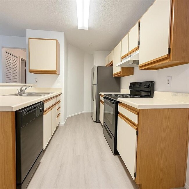 Photo - 974 Leeward Pl Unit 303