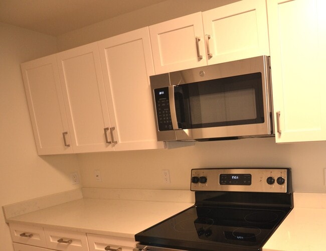 Photo - Landmark Square Apartments