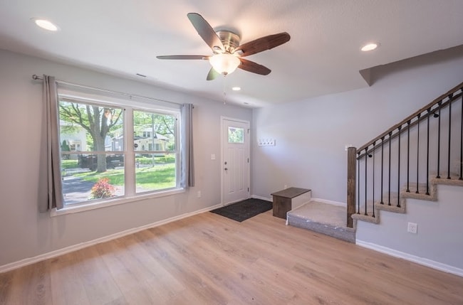 Photo - 619 4th Ave SE