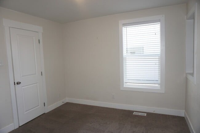 Photo - 500 E. Duplex Unit 1548