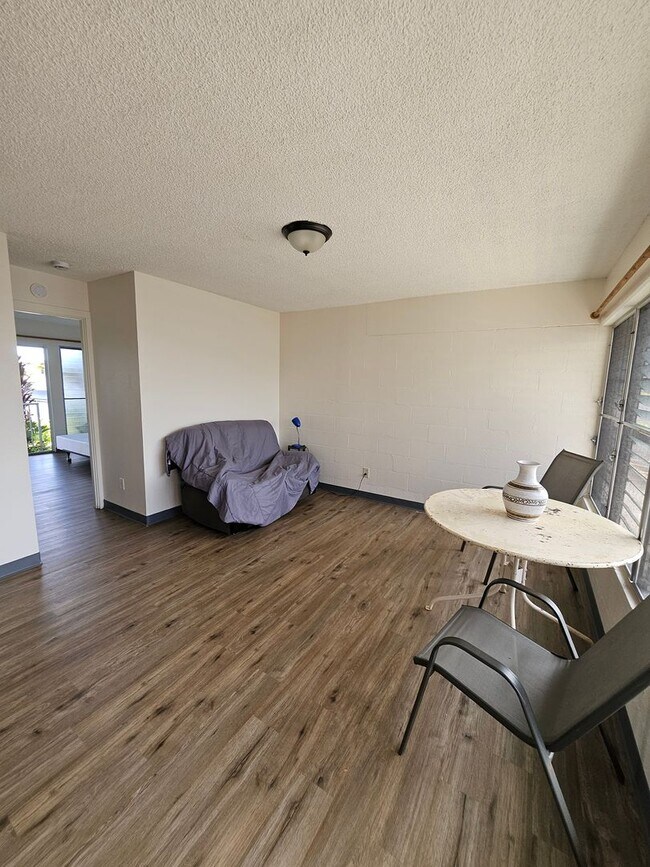 Photo - 1 bedroom apartment available Unit 112