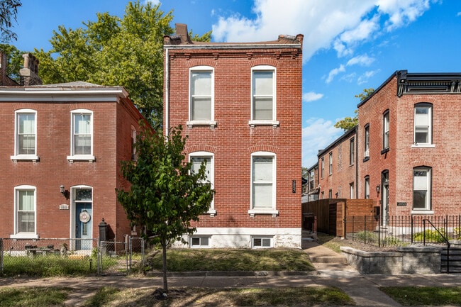 Building Photo - 2857 S 18th St Unit 2F Rental