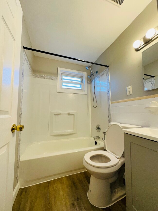 Photo - 7444 Berkshire Rd