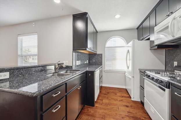 Photo - 1405 Bailey St