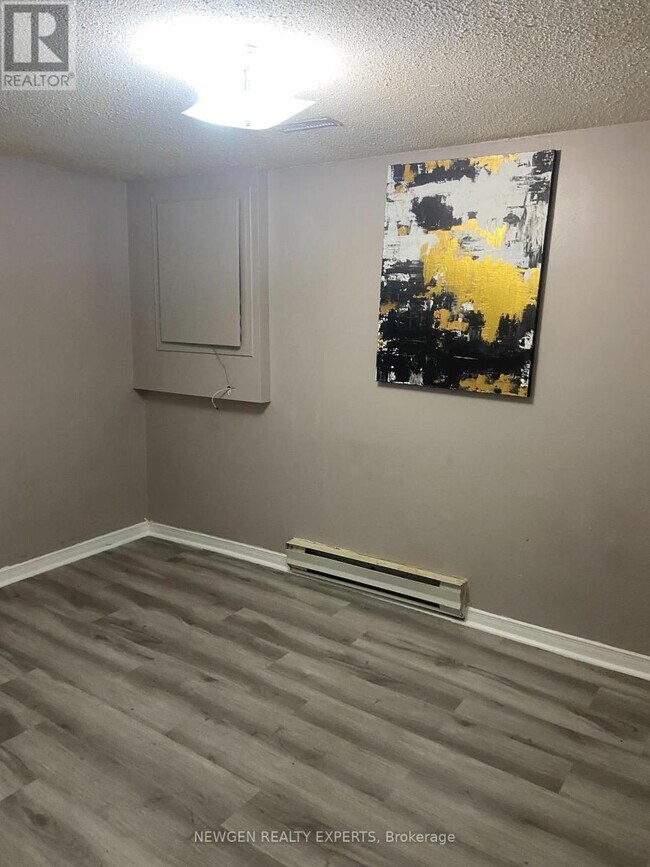 Photo - 4575 Guildwood Way