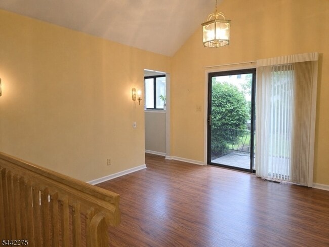 Photo - 41 Arbor Cir