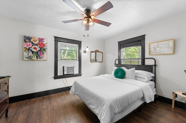319 N Delaware St Unit Rm #2