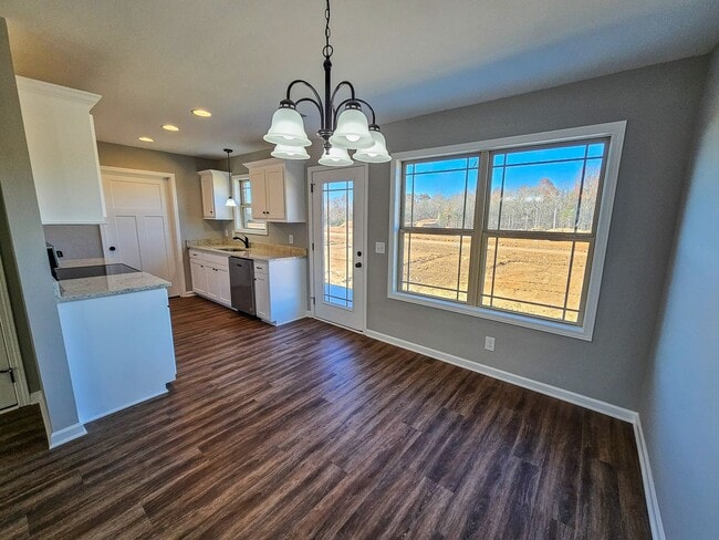 Photo - 1525 Green Ln