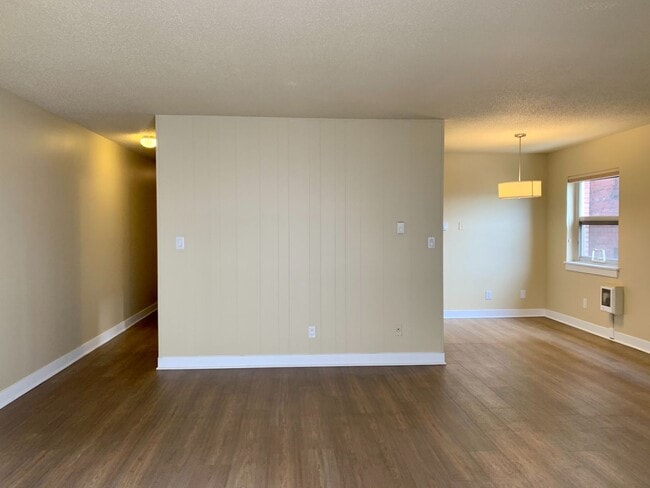 Photo - Ramayana Apartments