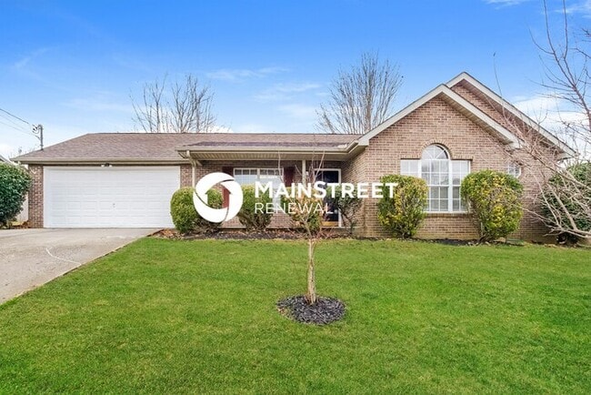 3 Bedroom Pet-Friendly Home in Knoxville, TN with Main Street Renewal