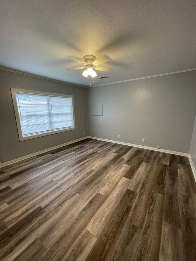 Photo - House For Rent In Sulphur