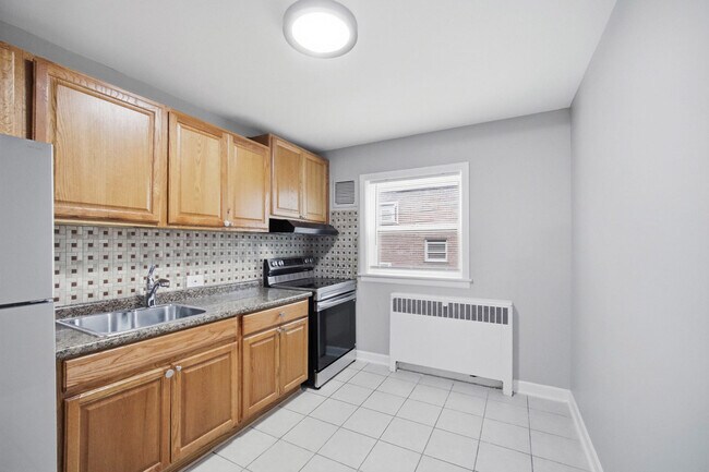 Photo - 7524 N Ridge Blvd Unit 2W