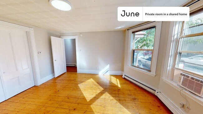 Photo - Room in Shared 4 bed/1 bath home Unidad A