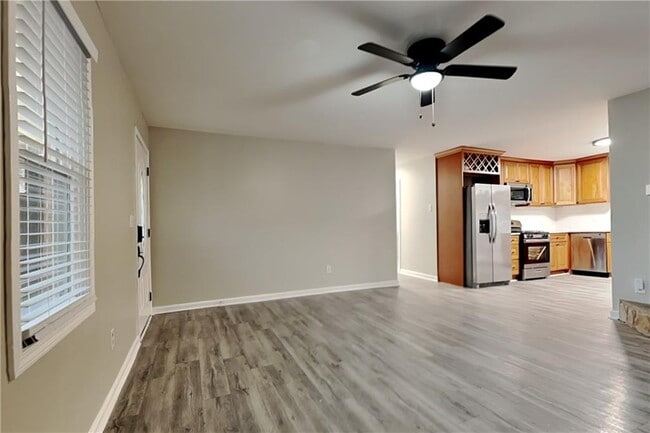 Photo - 2513 Mistletoe Ln SW