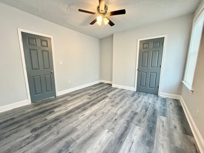 Photo - 918 E Woodlawn St Unidad 2