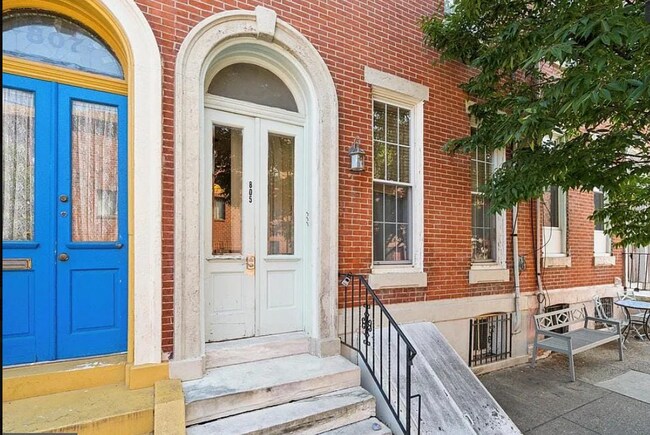 Photo - 805 N 26th St Unidad 1