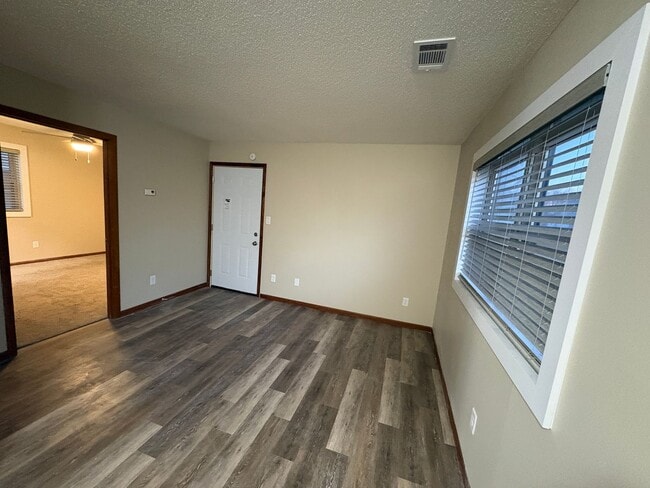 Photo - Available May 6th! Remodeled 1 bedroom unit