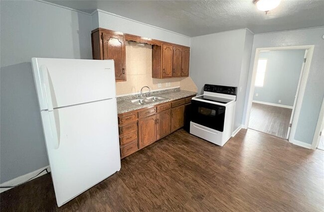 Photo - 119 S K Ave