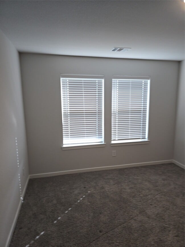 Building Photo - 9227 Dearborn Knoll Dr